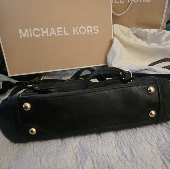 Micheal Kors Medium Shoulder Satchel CALL OUTS - Picture 5 of 15